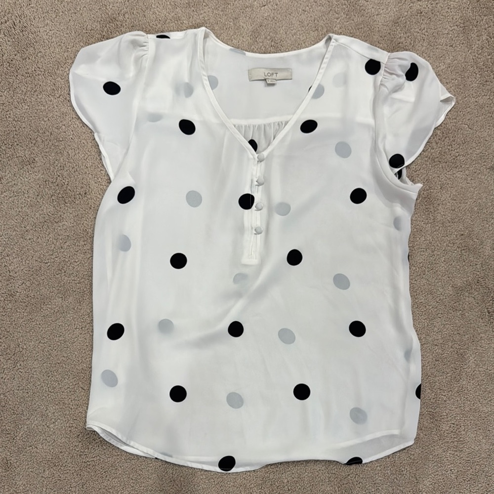 LOFT White Polka Dot Women's tulip sleeve blouse size M